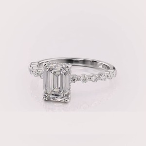 แหวนหมั้นเพชรทรงเหลี่ยมมรกตที่ได้รับการรับรองจาก IGI เพชรเพาะเลี้ยงในห้องปฏิบัติการ ทองคำ 9K สีโรสโกลด์/ไวท์โกลด์/เยลโลว์โกลด์ ประดับเพชรด้านข้างแบบฝังขอบ แหวนแต่งงาน - Product Image 4