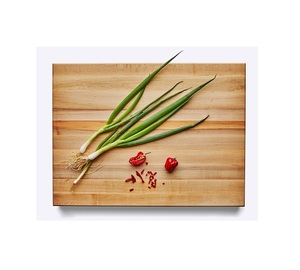 Planche à découper en bois massif de qualité supérieure, parfaite pour les cuisines professionnelles - Product Image 6