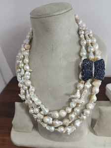 จี้ทองคำแท้ 9K ประดับมุกพอลกี้ ทรงเรเดียนท์คัท สำหรับผู้หญิง แบรนด์ Knndan Meena พร้อมใบรับรอง IGI - Product Image 3