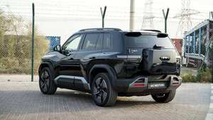 Vehículo Eléctrico LeoPard TitaNium 3 4WD Ultra EV 2025 con Autonomía de 501-600 km y Motor de 300KW para Importación en Japón - Product Image 2