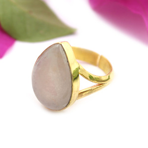 Mode moderne 24K Plaqué Or Quartz Rose Poire Forme Pierres Précieuses Lunette Anneau de Réglage fabriqués à la main Femmes En Gros Anneaux Bijoux - Product Image 2