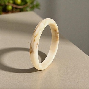 Bracelet modèle ange en résine époxy écologique modelé à la main Design artistique personnalisé fabriqué en Inde par f s I - Product Image 1