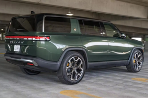 Clean Perfect Neatly Used 2024 Rivian R1S Left <b>Hand</b> Drive Leather Seats Rear Camera - Product Image 3