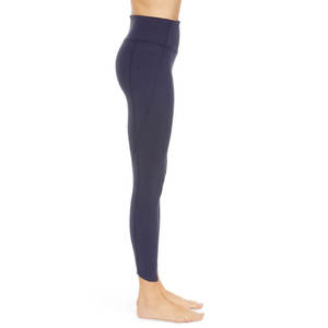 Leggings d'été décontractés de haute qualité pour femmes Nouveau design avec séchage rapide et caractéristiques respirantes Logo taille moyenne - Product Image 4
