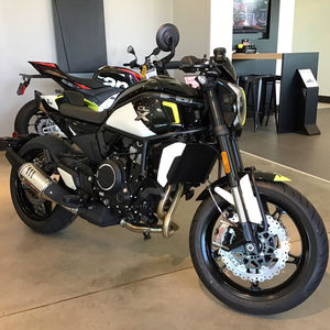 Ventas Anuales 2024 700CL-X Sport Nueva (Motocicleta) - Product Image 1