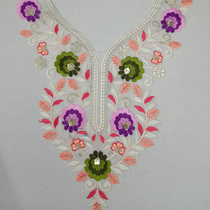 Patch de col de cou de broderie complexe sur la base de filet avec des paillettes fines pour l'utilisation d'encolure saree de robe de chemisier de kurti de concepteur - Product Image 5