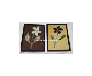 Incrustation de marbre noir magnifique et la plus populaire de vente de conception de fleur avec le panneau de mur de travail de conception faite à la main pour des décorations de chambre - Product Image 1