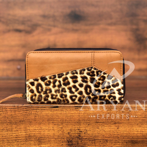 Cheveux faits à la main sur imprimé léopard en cuir véritable fermeture éclair portefeuille Western cuir de vachette pochette pour femmes carte de crédit et portefeuille de téléphone - Product Image 1