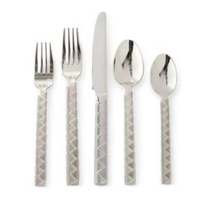 Juego de cubiertos de acero inoxidable de alta calidad con asas acabadas y pulidas resistentes a la corrosión para una experiencia gastronómica elegante - Product Image 4