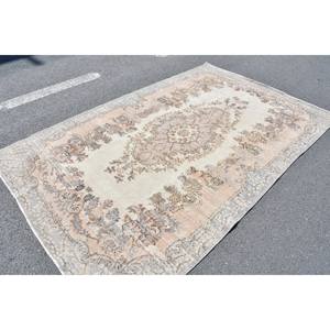 Alfombra turca Vintage clásica Beige gris de 5,6x8,9 pies, diseño de retazos hecho a mano, lana, Material de seda de bambú, respaldo de látex para la vida - Product Image 2