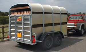 12ft X 5ft8 Horse Livestock <b>Trailer</b> with Dual Axle and Aluminum Body 4500lbs Payload for 4WD Vehicles - Product Image 5