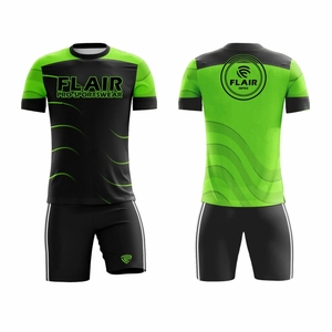 Ensembles d'uniformes de maillots de football confortables et respirants de meilleure qualité au design personnalisé Service OEM pour les jeunes joueurs de sexe masculin Coupe automatisée - Product Image 1