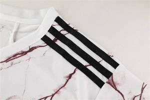 ชุดฟุตบอลสไตล์เรโทรแบบปรับแต่งได้สำหรับผู้ใหญ่และเยาวชน เสื้อซ้อมแบบซับลิเมชั่นสำหรับนักเตะ ชุดฟุตบอลเยาวชน - Product Image 6