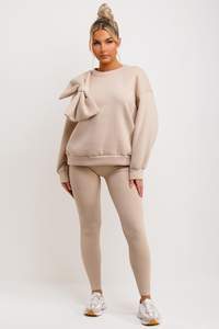 Nouveau modèle de sweat-shirt beige à encolure ronde et à manches longues pour femmes et sweats à capuche d'entraînement pour femmes - Product Image 4