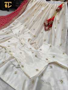 Lehenga indien en soie chinnon brodé, taille unique, avec dupatta, robe de mariée indienne avec toile cousue - Product Image 3
