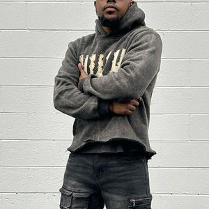 Sudadera con capucha para hombre OEM al por mayor, estilo streetwear, con bajo deshilachado, letras bordadas en felpa francesa, parche y aplique desgastado, lavado ácido - Product Image 4