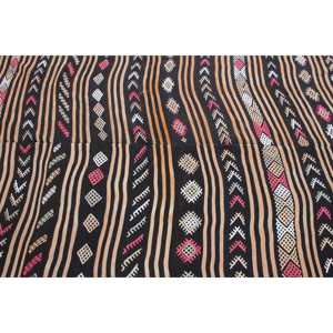 Alfombra Turca Vintage de 5.7x10.7 pies (173x326 cm), Alfombra Kilim Negra con Estampado Animal - Product Image 5