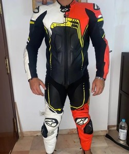 Traje de Motociclista de Cuero Personalizado para Hombre, Chaqueta y Pantalón de Motocicleta Transpirables con Técnicas Impresas para Conducir Motocicletas - Product Image 1
