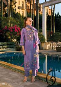 Magnifique ensemble Kurti, pantalon et dupatta en pur coton pour occasions spéciales, avec broderie fantaisie Organa et accessoires faits main, à vendre. - Product Image 5