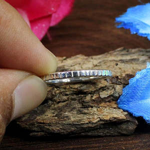 Anillo de joyería fina geométrica delicada de Plata de Ley 92,5 al por mayor ajuste invisible con chapado en rodio para ocasión de tienda - Product Image 6