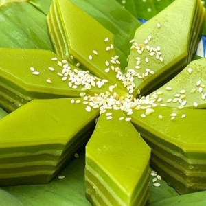 Deliciosa Especialidad Vietnamita, Pastel de Frijol Mung de 9 Capas para las Fiestas - Product Image 3