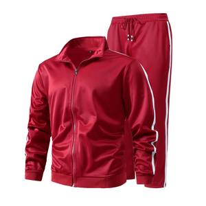 Chándal personalizado de color rojo con ribete blanco Chaqueta de estilo callejero hecha a medida con pantalón Unisex Gran oferta Sudadera de calidad premium - Product Image 1