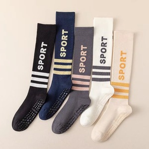 Wholesale Pakistan Manufacturer Customized Logo Spandex/Polyester Casual Crew Tube Yoga <b>Socks</b> Anti-Foul Digital <b>Socks</b> <b>Men's</b> - Product Image 4