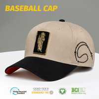 Gorra Trucker Snapback de Cinco Paneles con Parche de Santo Dorado Personalizado y Rosario de Cuentas, Color Bronceado y Negro, Estilo Religioso Urbano, Unisex, para Exteriores