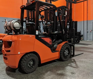 Offre exclusive aux enchères pour chariots élévateurs pneumatiques FY35 2026 avec capacité de maintien de 8000 LBS - Product Image 4