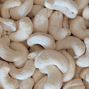 Trusted Supplier Raw Cashew <b>Nuts</b> Cashew <b>Nut</b> W320 Kernel Export Cashew <b>Nuts</b> From Santigo Vietnam - Product Image 1