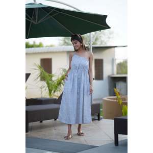 Vestido de un solo hombro a la moda con rayas estampadas a mano, cintura natural holgada, transpirable y ligero, tallas XS-XL, ideal para ocio, fiestas y banquetes. - Product Image 3