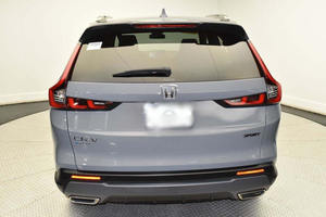 Hybride Sport AWD Gris Propre 2024 d'occasion, Jantes Alliage Foncées, Sièges en Tissu, Démarrage à Distance, Bluetooth, ACC, R17, Sièges Chauffants Gauche - Product Image 6