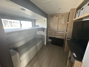 Nouvelle caravane de camping haut de gamme 2026 F-o-r-e-s-t R-i-v-e-r Elite 36-R-F à vendre pour le camping et les voyages - Product Image 4