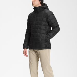 Chaqueta Acolchada con Capucha y Logotipo Frontal para Hombre, con Interior Cálido y Cómodo, Tejido de Nailon Transpirable para Conjuntos Casuales de Invierno - Product Image 3