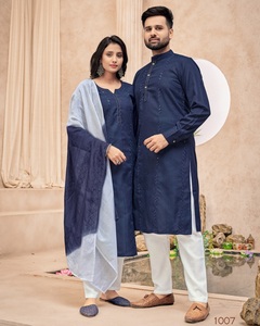 Ensemble Kurt formel élégant en pur coton avec broderie Butti et séquence Bandanas ethniques indiens pour la collection de couples - Product Image 2