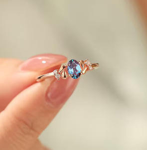 Bague en pierre Alex simulée Design unique en argent sterling 925 massif Bagues d'anniversaire de mariage pour femmes Bijoux fins pour les fêtes - Product Image 5