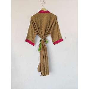 Robe sari en soie recyclée Kimono ceinture robe de nuit ouverte pour femme peignoir pour l'été et le printemps robe florale en soie à fleurs pour elle - Product Image 4