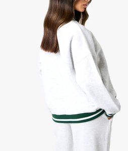 ชุดเซ็ตเสื้อสเวตเชิ้ตและกางเกงขายาวผู้หญิงมาใหม่ ลายทาง แต่งขอบเสื้อแบบโอเวอร์ไซส์ คอกลม พร้อมกางเกงทรงหลวม - Product Image 5