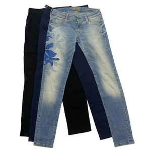 Vêtements d'occasion Pantalons d'occasion Pantalons pour garçons Pantalons formels pour garçons Jeans en denim pour garçons Coupe ajustée ou ample Plusieurs tailles et couleurs - Product Image 1