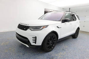 Land Rover Discovery 2023 d'occasion en excellent état - Product Image 3