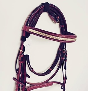 Qualité supérieure Vache Doux Rembourrage En Cuir Véritable Snaffle Bridle avec Fine Chaîne En Cristal Durable Cheval Produits En Gros - Product Image 1