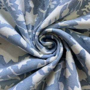 Tela de Algodón Estampada a Mano en Azul Índigo y Blanco con Patrón de Silueta Floral - Product Image 3