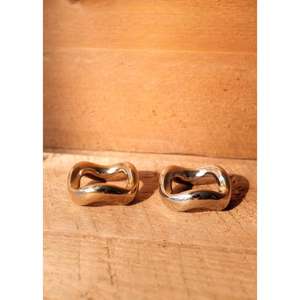 Hermosos anillos para servilletas de latón, juego de 2 piezas, son regalos pensados y prácticos para inauguraciones de casas y ocasiones especiales. - Product Image 4