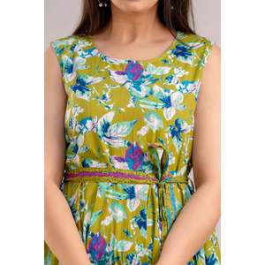 Robe longue élégante Chartreuse à imprimé floral, sans manches, ourlet asymétrique, taille naturelle, respirante et écoresponsable, idéale pour les sorties en club - Product Image 5