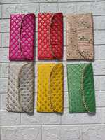 Pochette de soirée brodée à sequins dorés, style ethnique indien, avec fermeture éclair, faite main par un designer, idéale pour mariages et fêtes