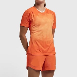 Ensembles de vêtements de sport de football pour femmes à prix de gros, séchage rapide, impression numérique, marque personnalisée - Product Image 3