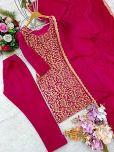 Hermosa ropa de boda Terciopelo Top -Pent Dupatta con bordado Brillo Trabajo - Product Image 2