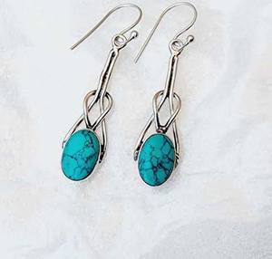 Dernier design, argent sterling plaqué or 24 carats, pierre turquoise naturelle 7x14mm, boucles d'oreilles pendantes, sertissage en bezel, hip-hop pour enfants - Product Image 2