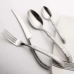 Ensemble de couverts de conception tendance en acier inoxydable avec poignée en laiton parfait pour la vaisselle de restaurant et les repas - Product Image 6