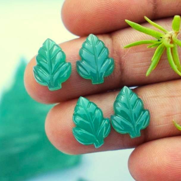 สีเขียว